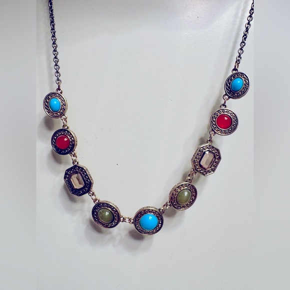 Multi-Color Necklace - Picture 2 of 3